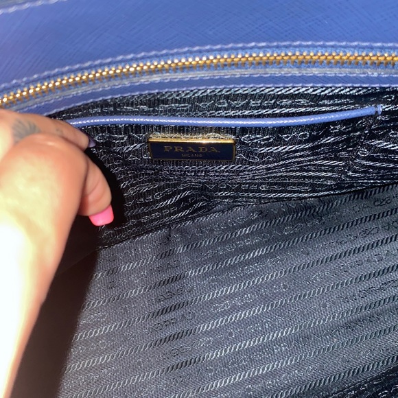 Prada Lux Saffiano - Picture 6 of 8